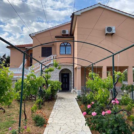 Mira Apartamento Barbat na Rabu Exterior foto